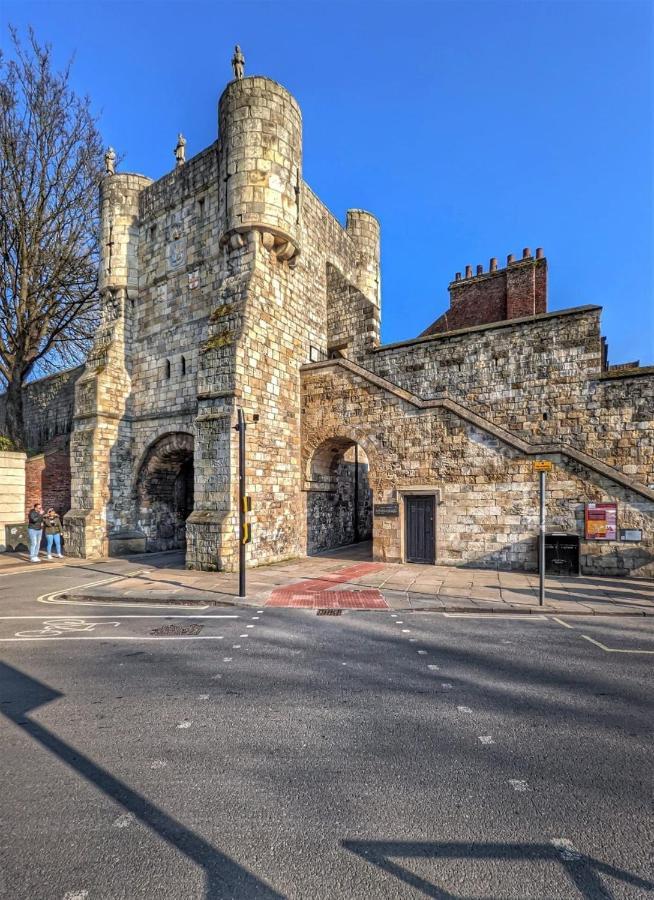 York Staycation With Free Parking エクステリア 写真