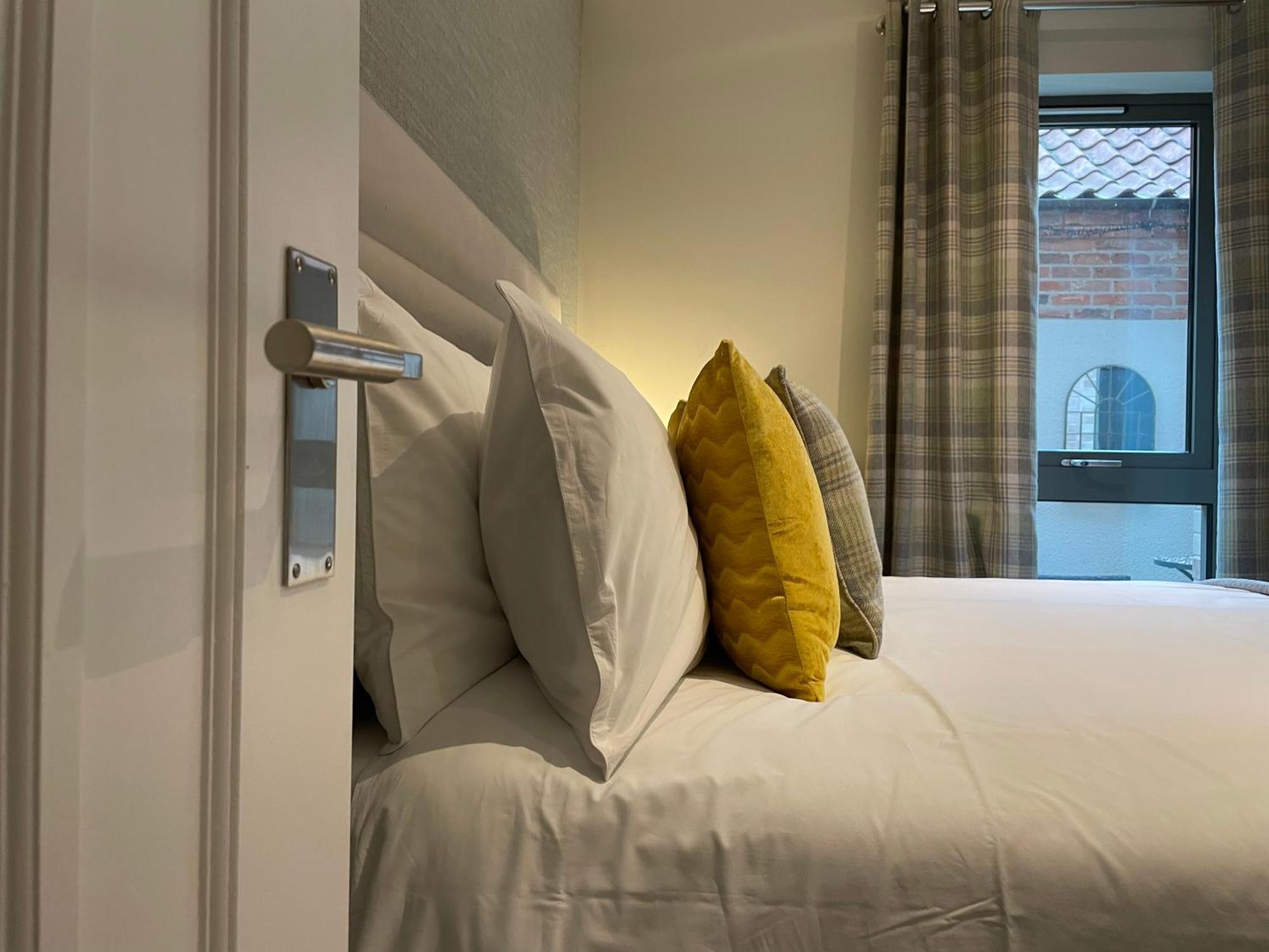 York Staycation With Free Parking エクステリア 写真
